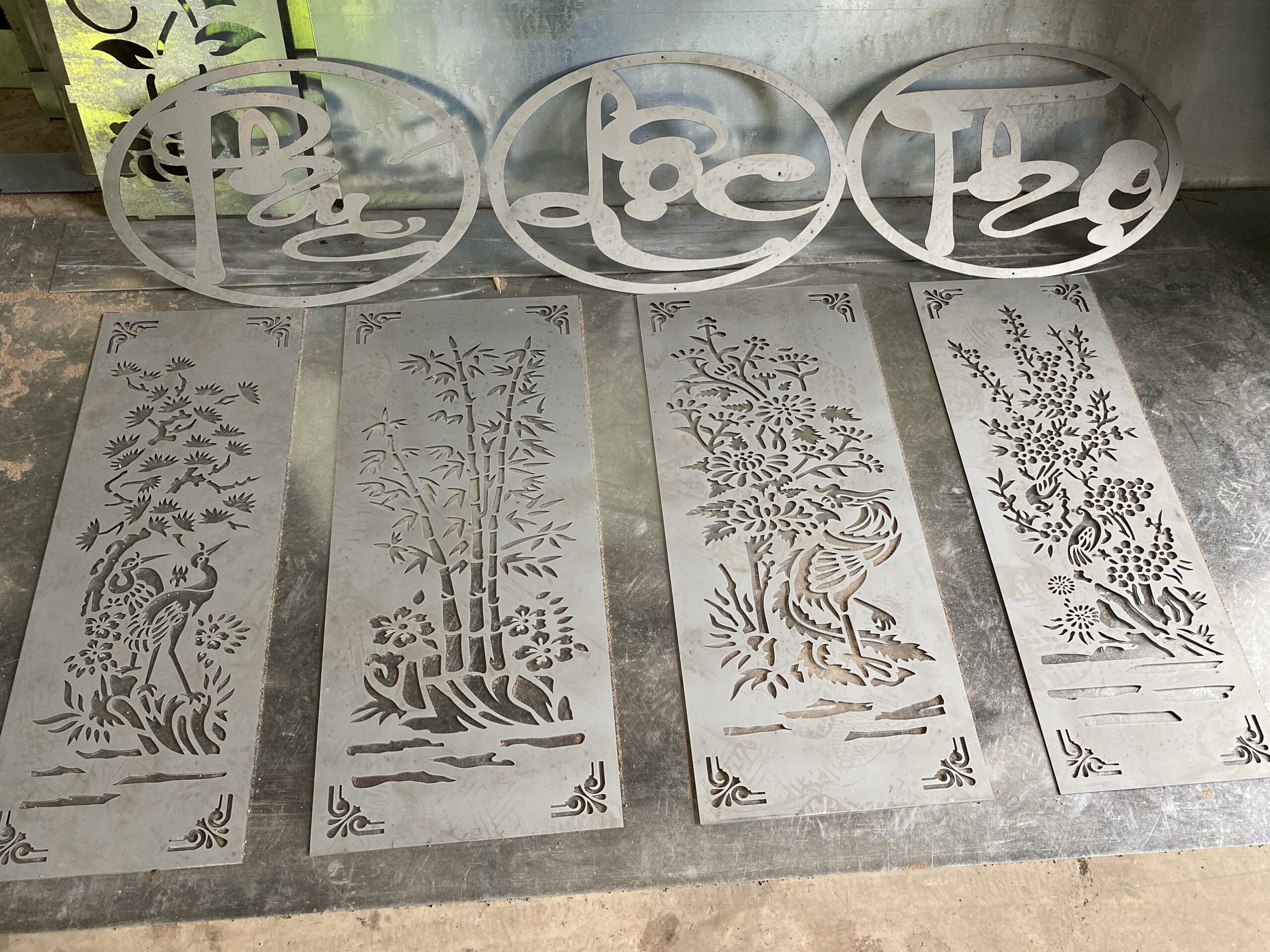 1876b70d6998a5c6fc8971